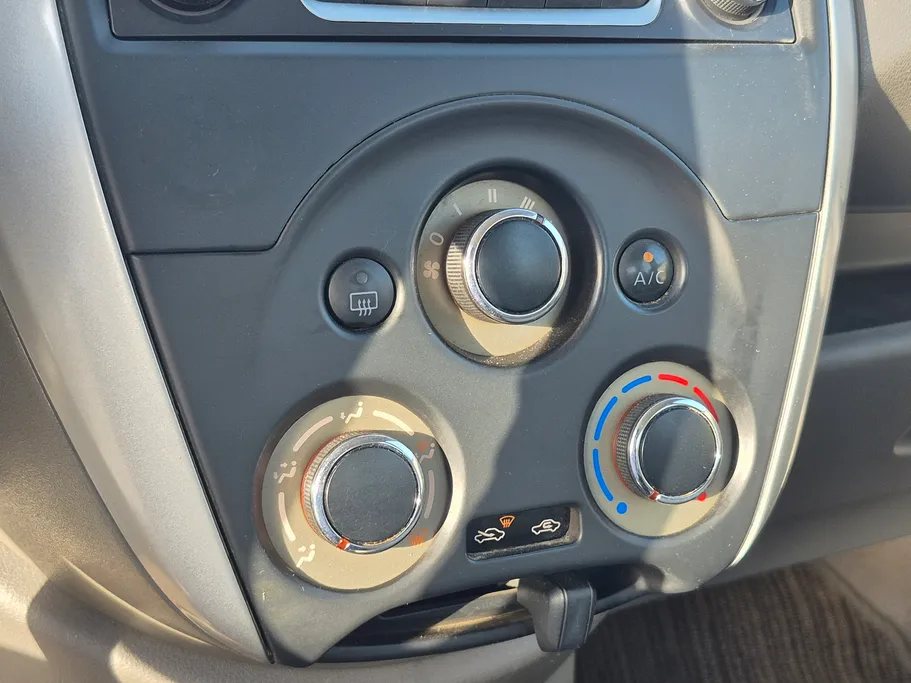 2020 Nissan Sunny SV 
