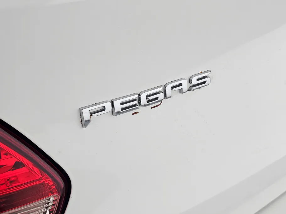 2022 Kia Pegas LX 