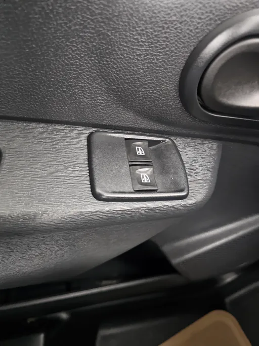 2021 Renault Docker Van بضاعة 