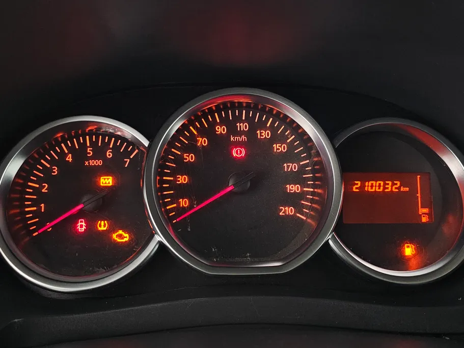 2021 Renault Docker Van بضاعة 