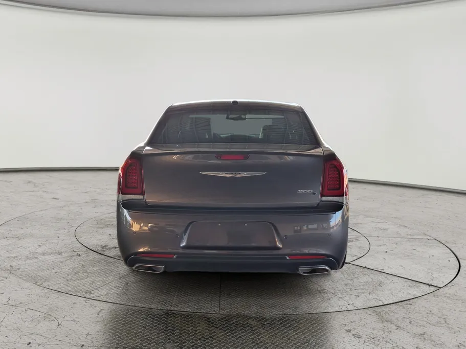 كرايسلر 300 S 2021 