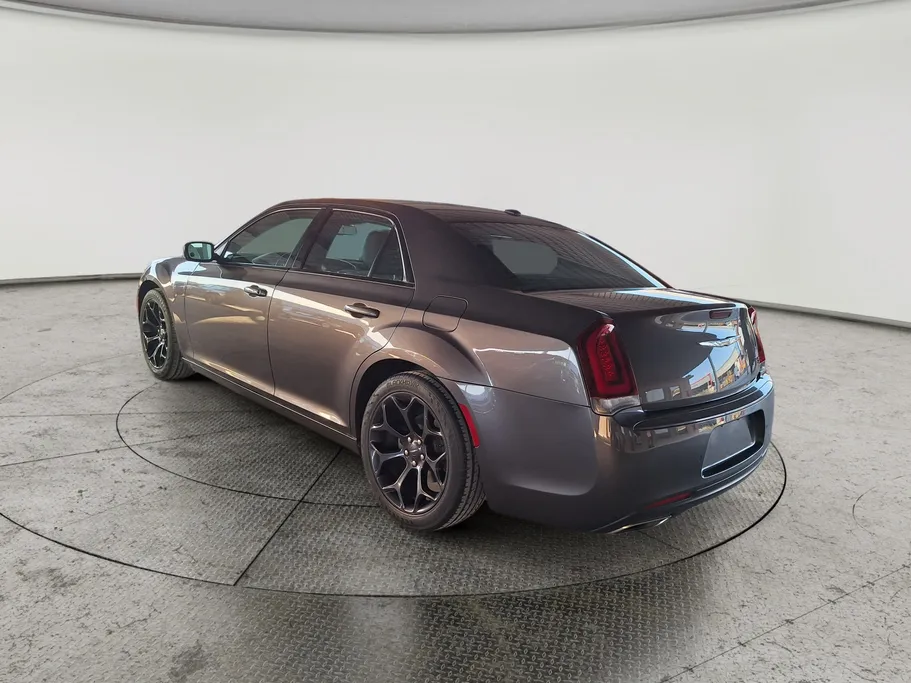 كرايسلر 300 S 2021 
