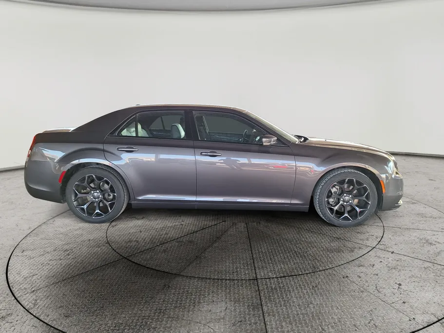 2021 Chrysler 300 S 