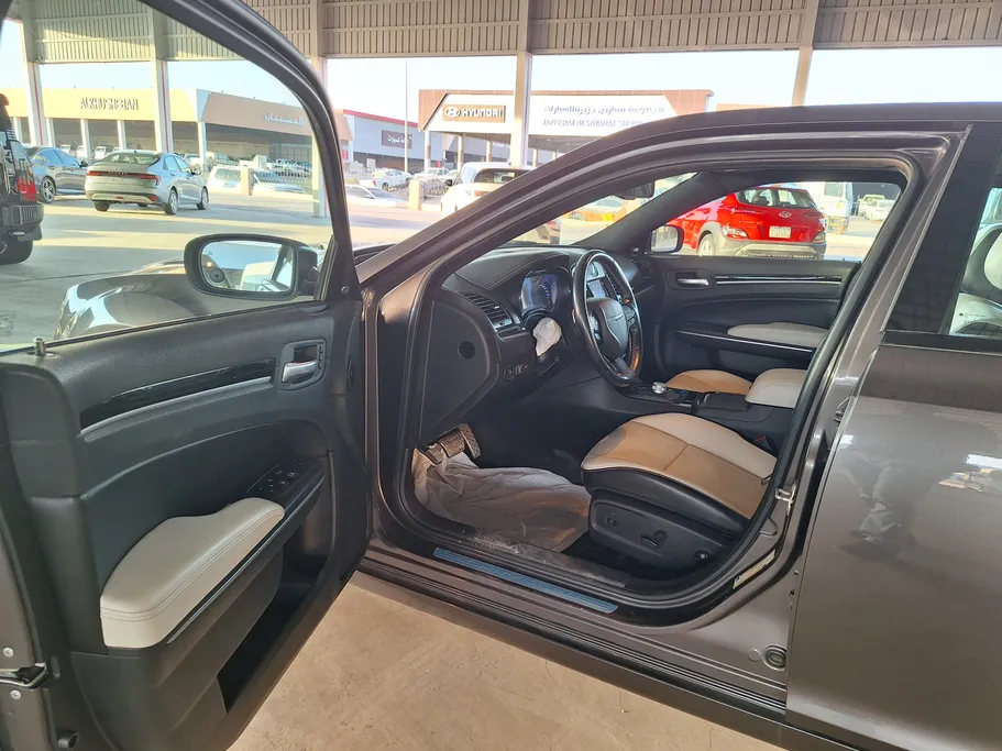 كرايسلر 300 S 2021 