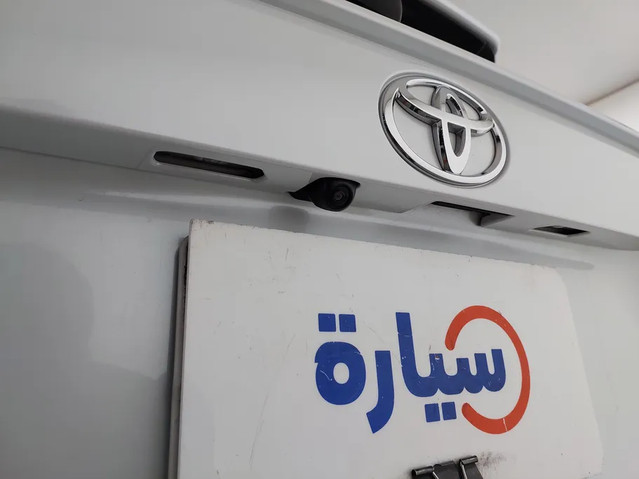 تويوتا راف فور LE 2024 
