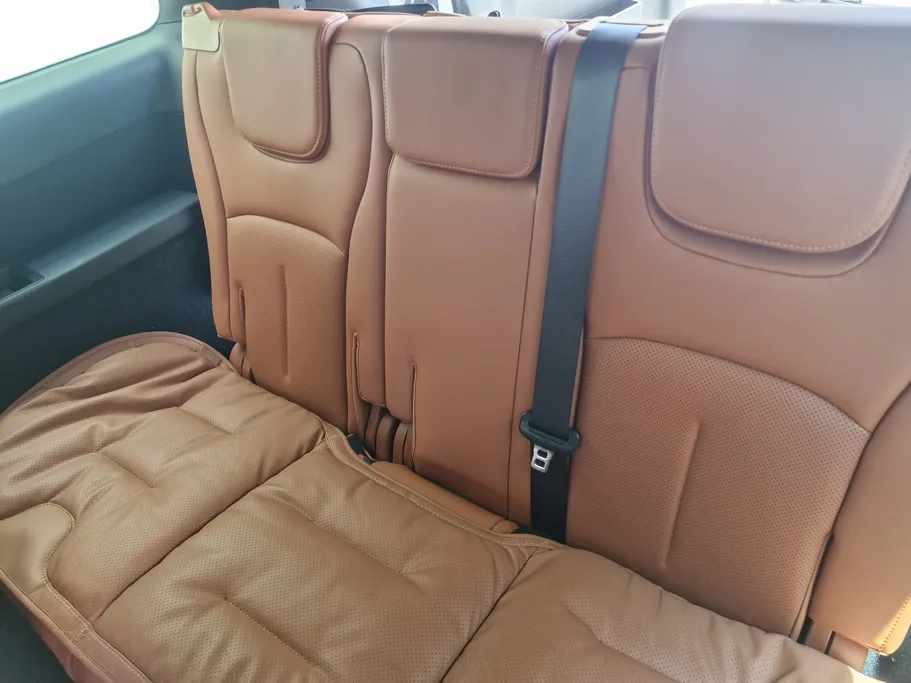 روكس 01 7 Seats 2025 