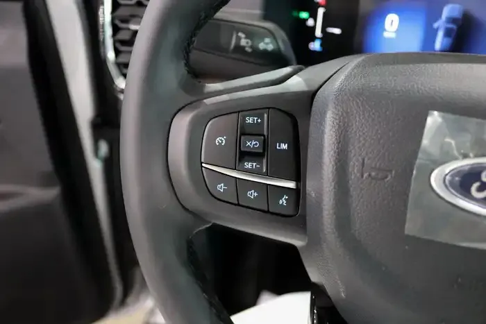 2025 Ford Everest XLT 