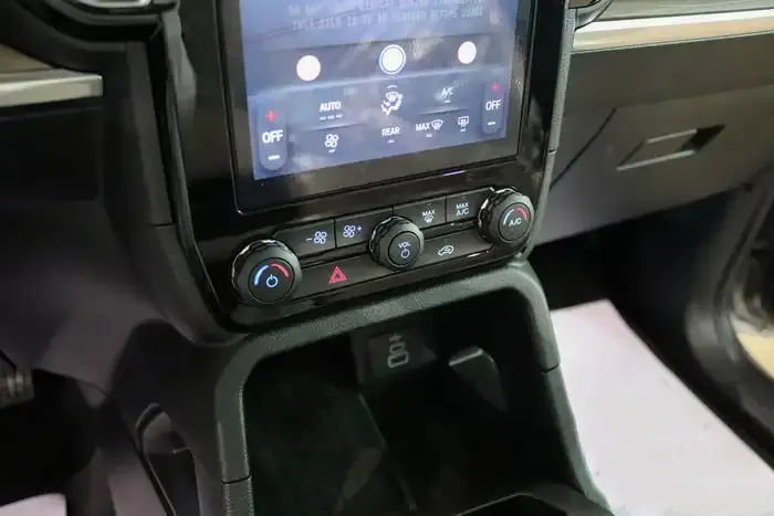 2025 Ford Everest XLT 