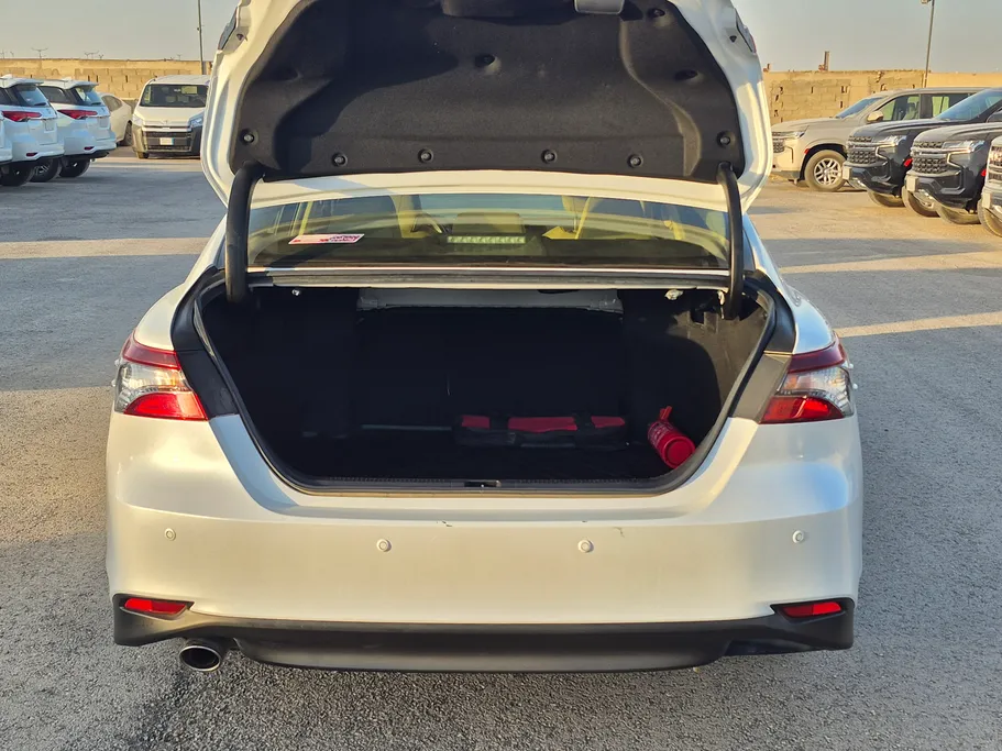 2023 Toyota Camry  LE HEV 