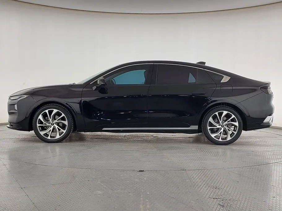 2024 Ford Taurus Titanium 