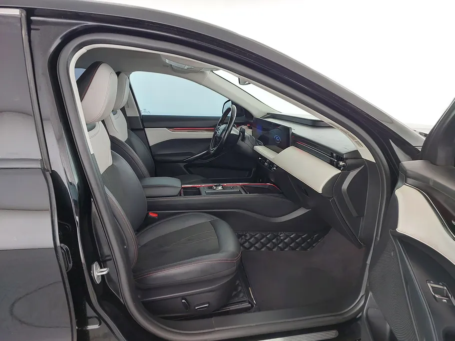 2024 Ford Taurus Titanium 