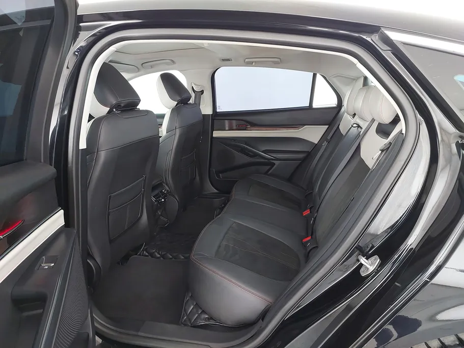 2024 Ford Taurus Titanium 