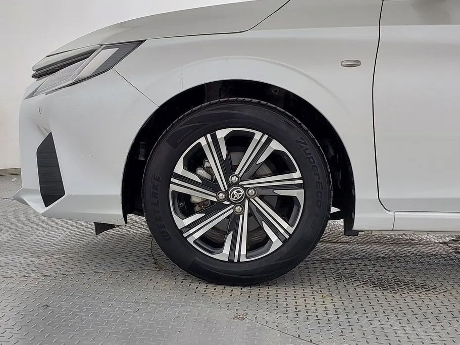 2023 Toyota Yaris  Y Plus 