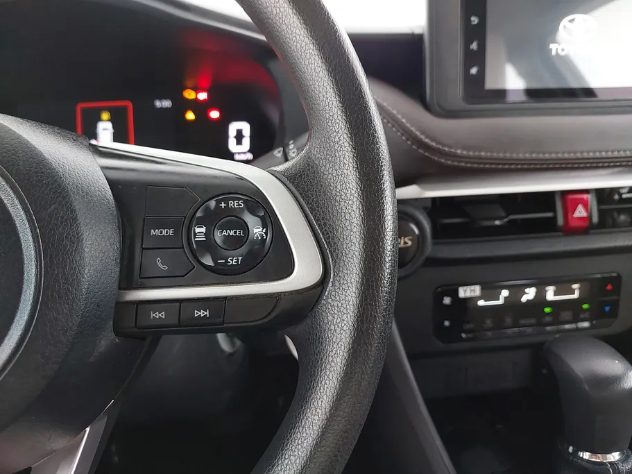 2023 Toyota Yaris  Y Plus 