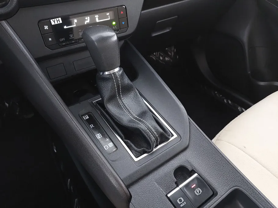 2023 Toyota Yaris  Y Plus 