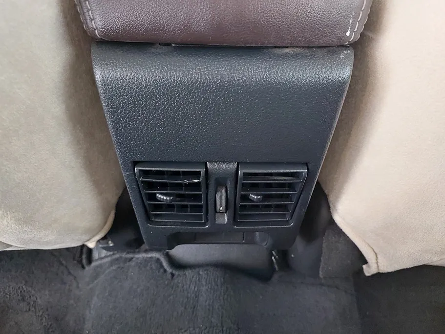 2023 Toyota Yaris  Y Plus 
