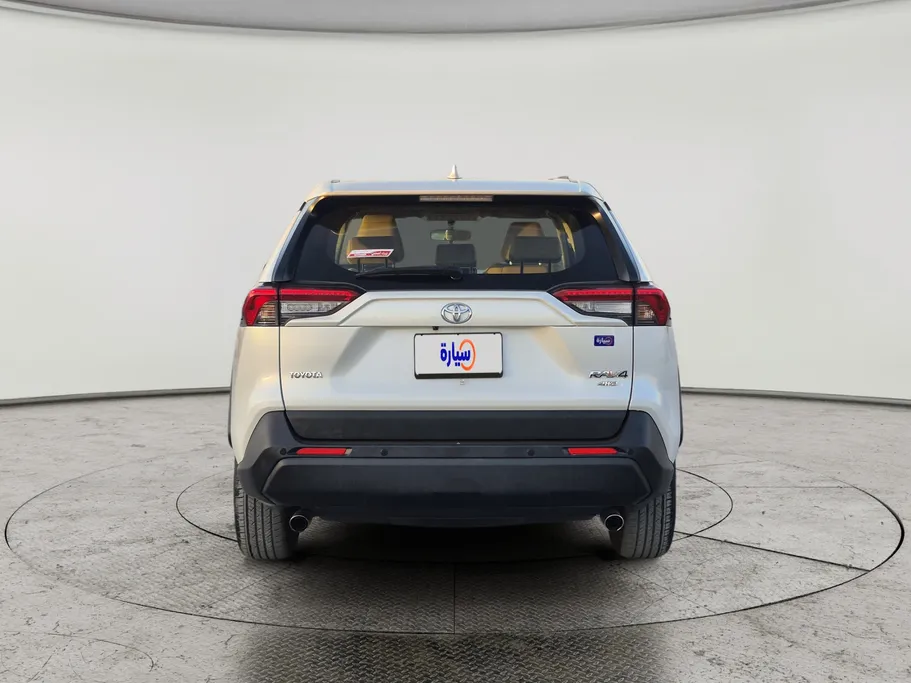 2022 Toyota RAV4 LE 