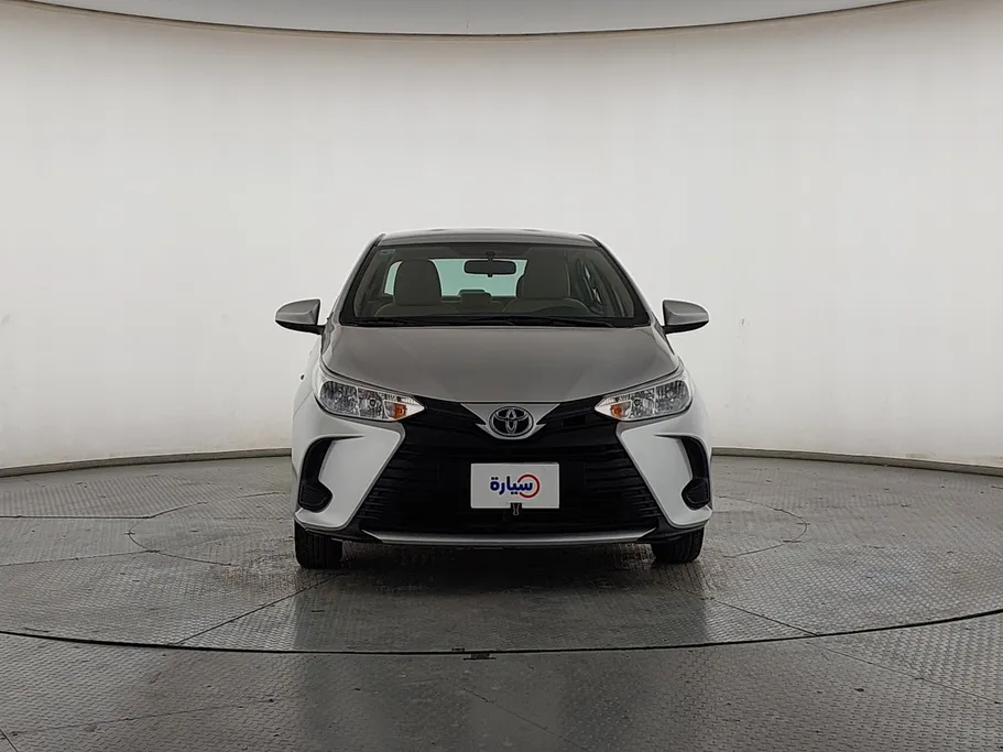 2022 Toyota Yaris  Y 