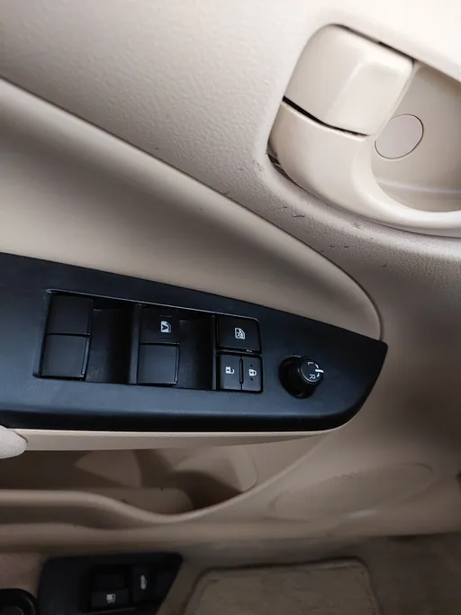 2022 Toyota Yaris  Y 