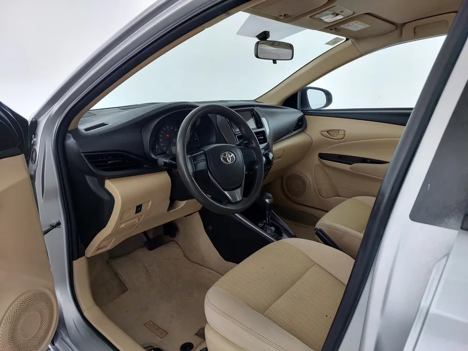 2022 Toyota Yaris  Y 