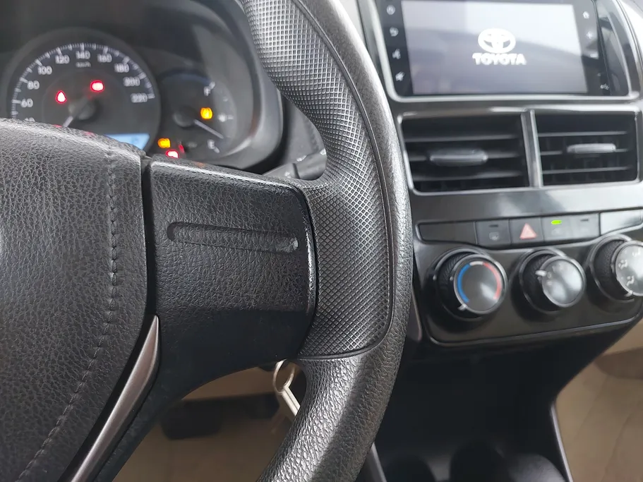 2022 Toyota Yaris  Y 