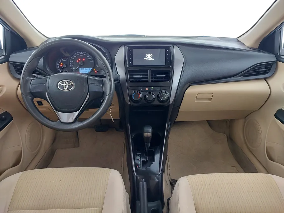 2022 Toyota Yaris  Y 