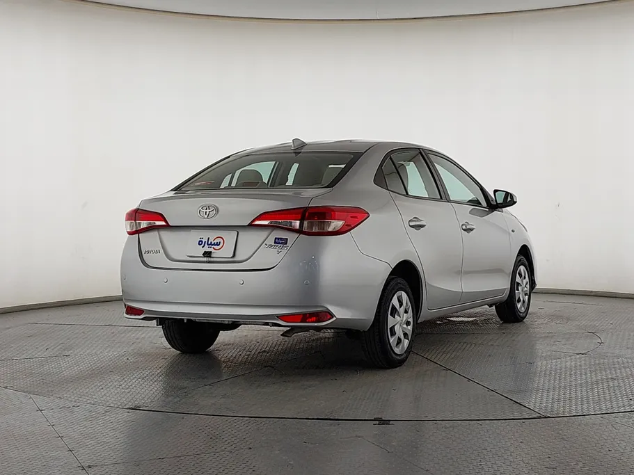 2022 Toyota Yaris  Y 
