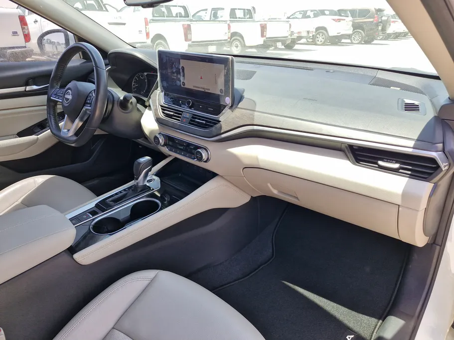 2023 Nissan Altima SL 