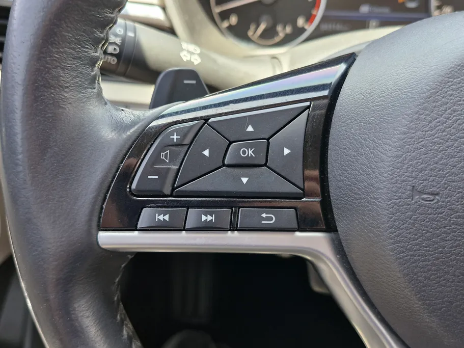 2023 Nissan Altima SL 