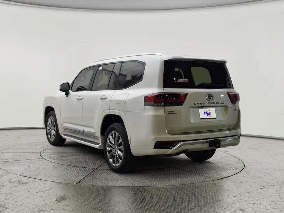 2024 Toyota Land Cruiser GXR3 