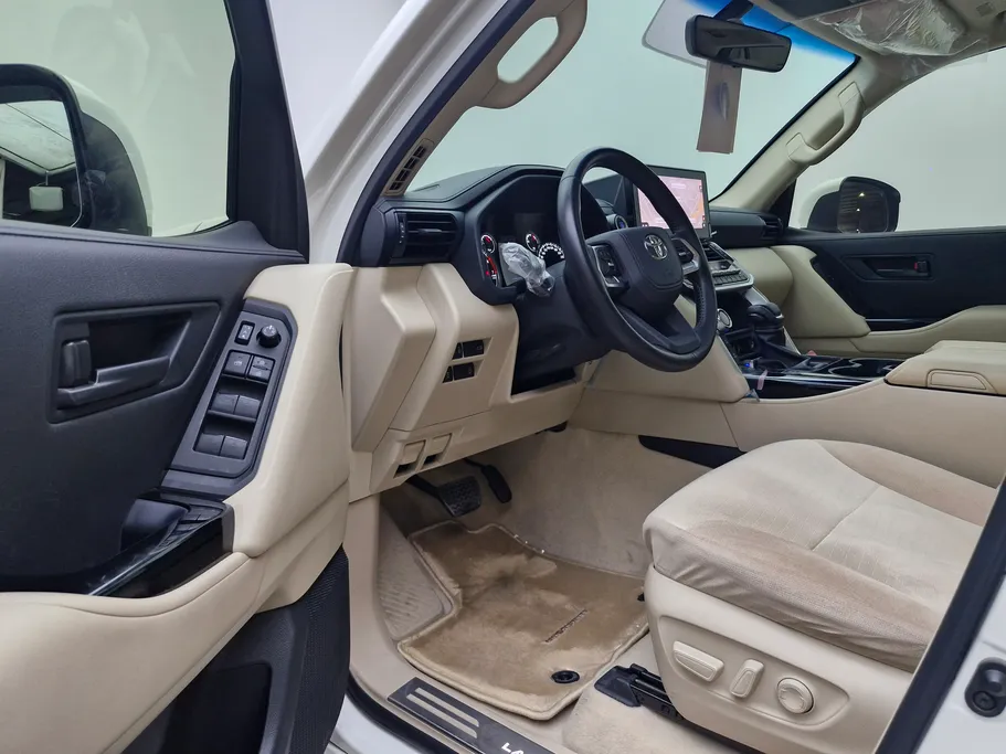 2024 Toyota Land Cruiser GXR3 