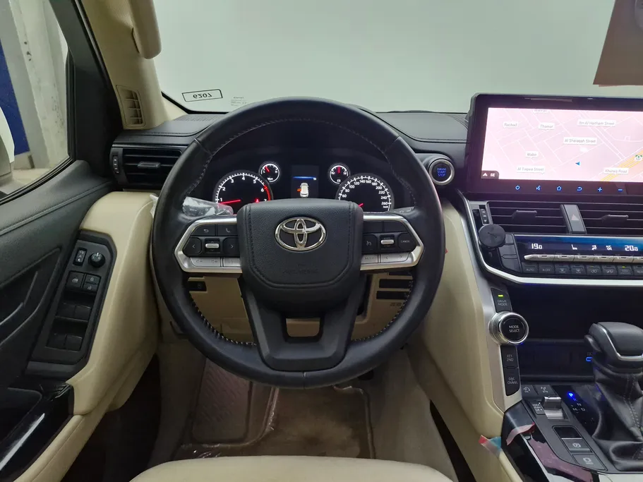 2024 Toyota Land Cruiser GXR3 