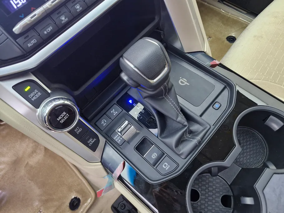 2024 Toyota Land Cruiser GXR3 