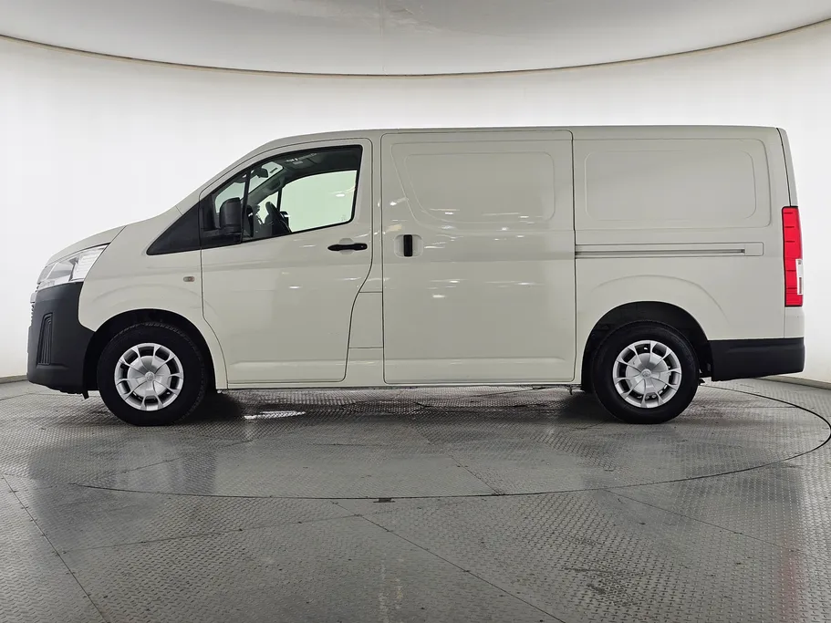 2023 Toyota Haice فان بضاعه 