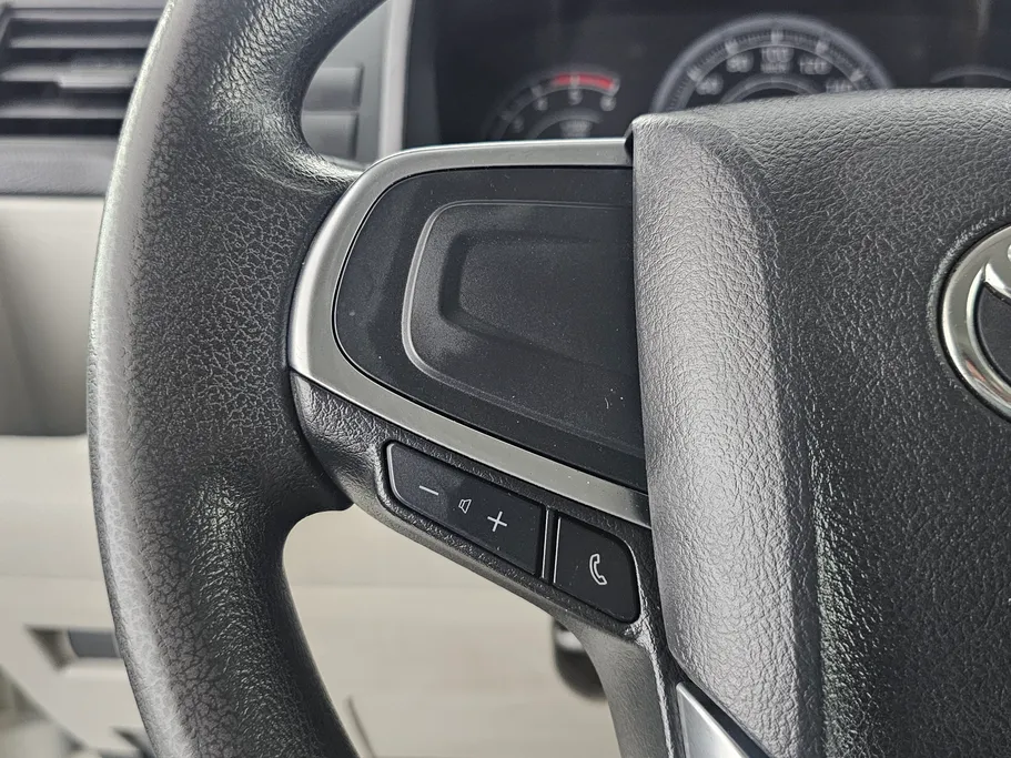 2023 Toyota Haice فان بضاعه 