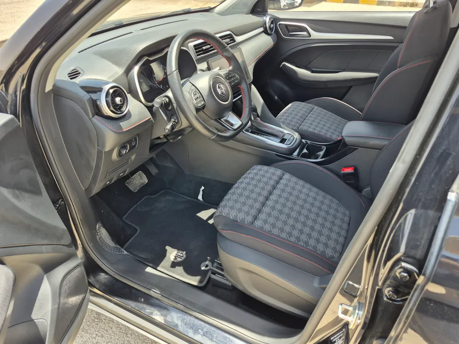 2024 MG ZS STD 