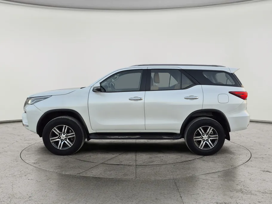 2024 Toyota Fortuner VX 