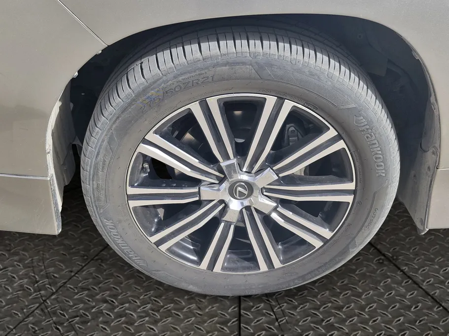 لكزس LX 570 S 2019 