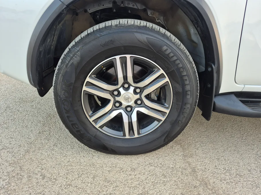 2023 Toyota Fortuner VX 