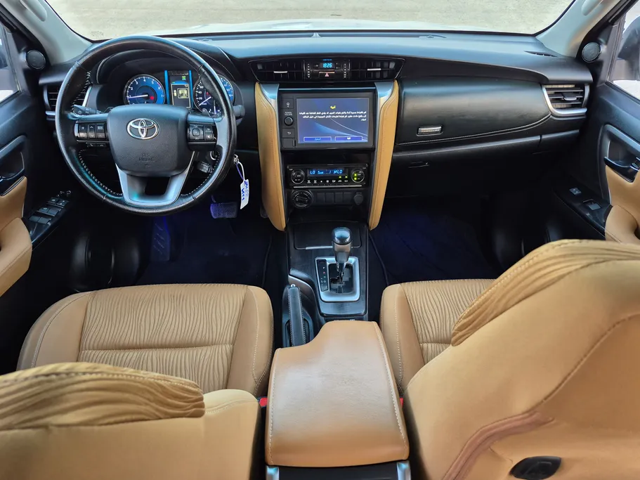 2023 Toyota Fortuner VX 