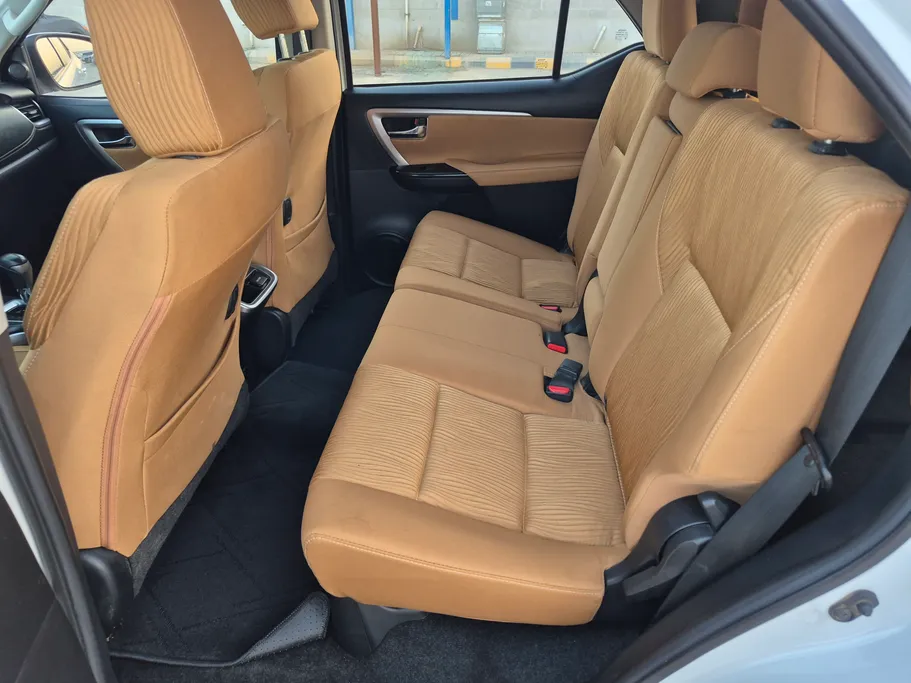 2023 Toyota Fortuner VX 