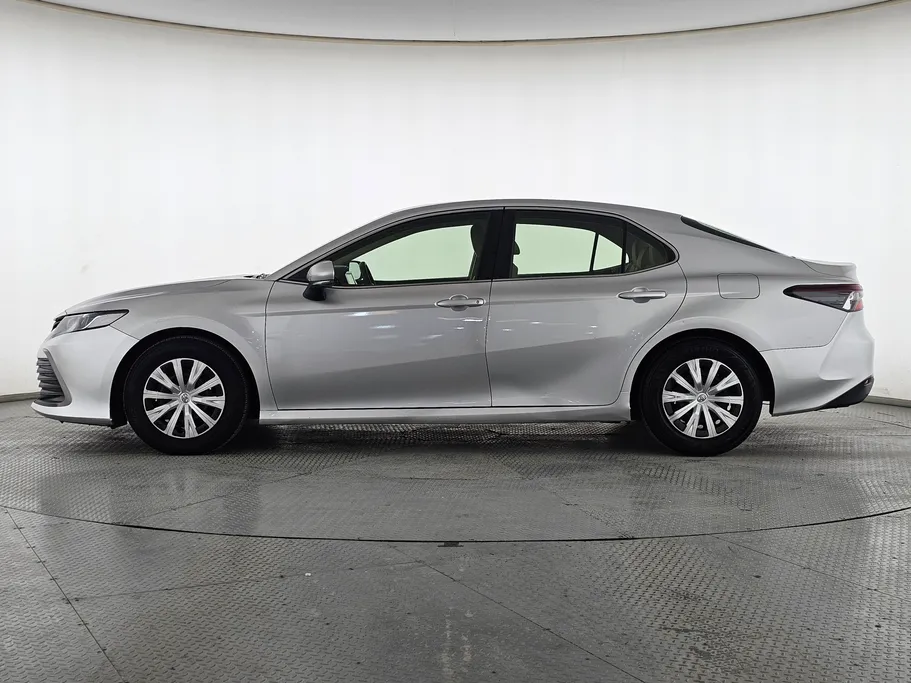 2022 تويوتا Camry  LE 