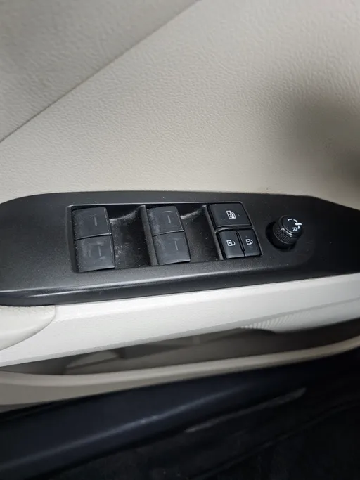 2022 تويوتا Camry  LE 