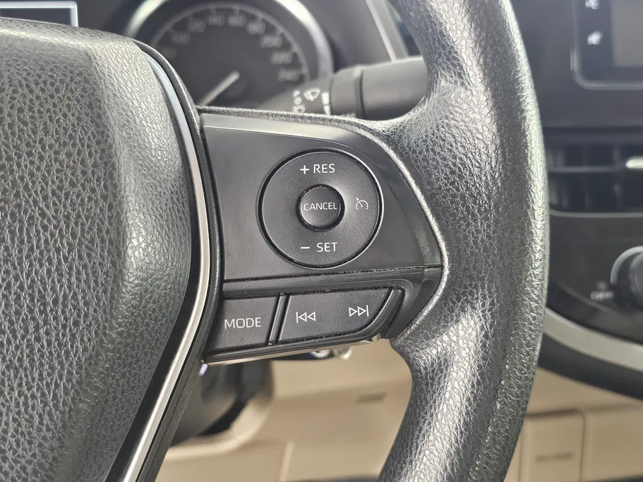 2022 تويوتا Camry  LE 