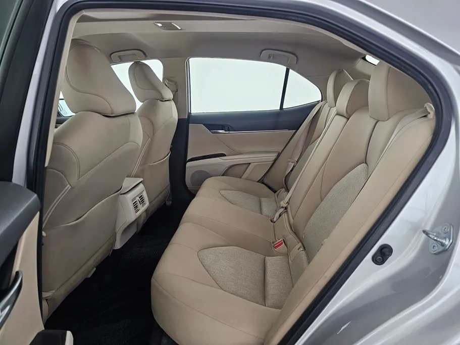 2022 تويوتا Camry  LE 