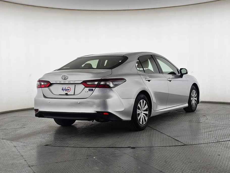 2022 تويوتا Camry  LE 