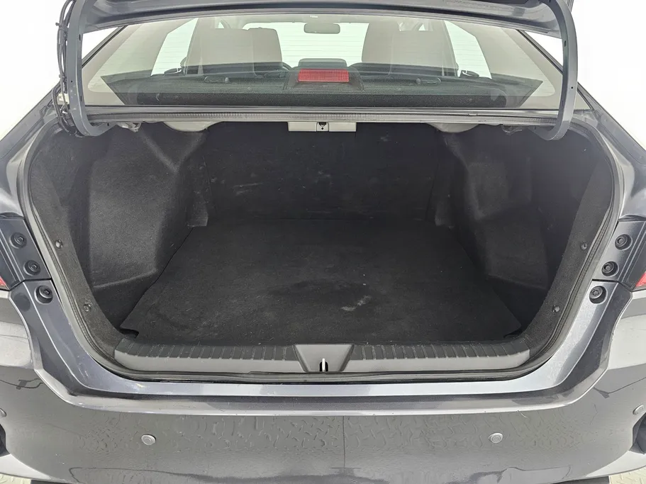 2023 Toyota Yaris  Y 