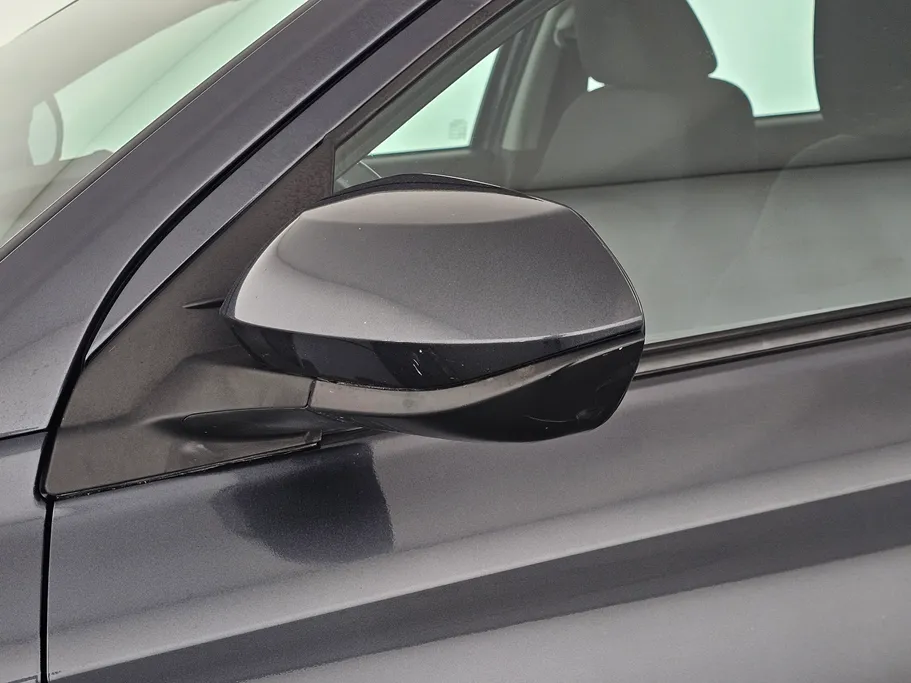 2023 Toyota Yaris  Y 
