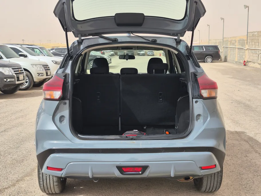 2024 Nissan Kicks S 