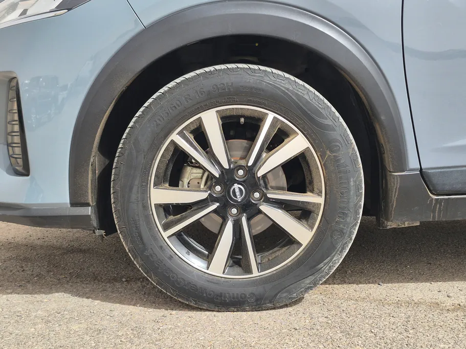 2024 Nissan Kicks S 